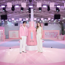 ณิชา–เจมีไนน์ เผยความลับความกระจ่างใสจาก L’Oréal Paris ด้วย“Glycolic Bright Exfoliant Peel” พีลลิ่งมาส์กชมพู